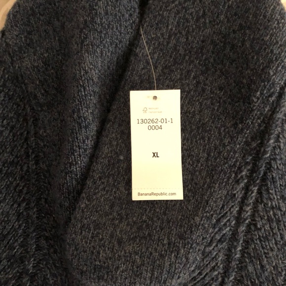 Navy Blue Banana Republic Sweater - Picture 3 of 4